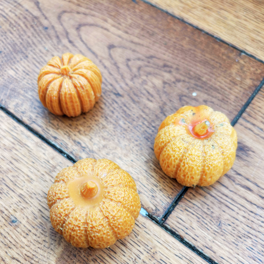 3 x large pumpkin wax melts, pumpkin spice scent, strong autumn scent