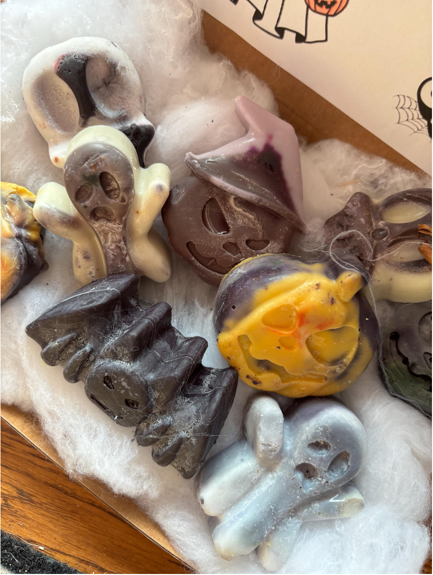 Halloween Wax Melts ~ Pumpkin Spice Scent ~ ghost/pumpkin/witch/skulls, unique gift Handmade