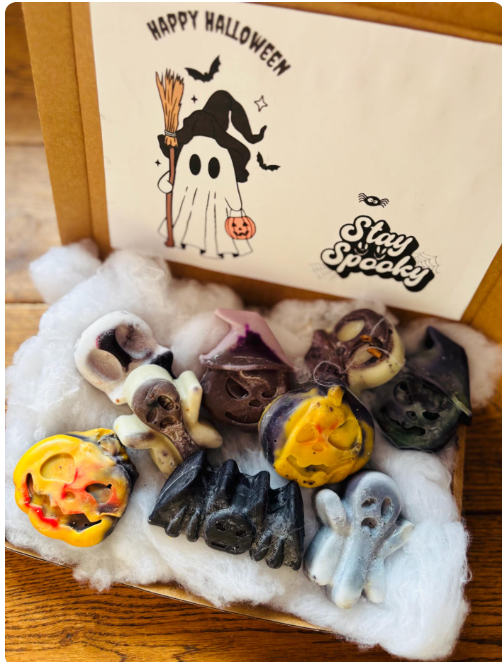 Halloween Wax Melts ~ Pumpkin Spice Scent ~ ghost/pumpkin/witch/skulls, unique gift Handmade