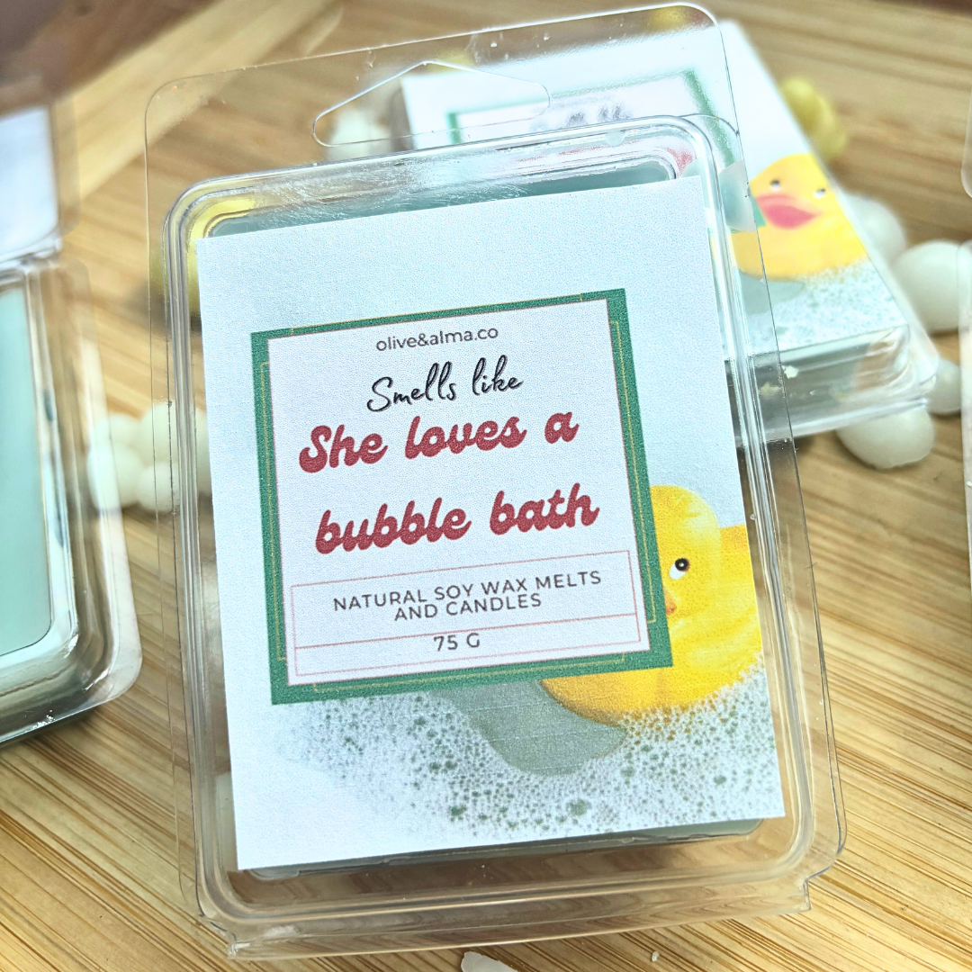 Smells Like she Loves a Bubble Bath Luxury Wax melt Clam Shell/snap bar 75g Clean Scent, Vegan, Natural, Strong Scent Throw,
