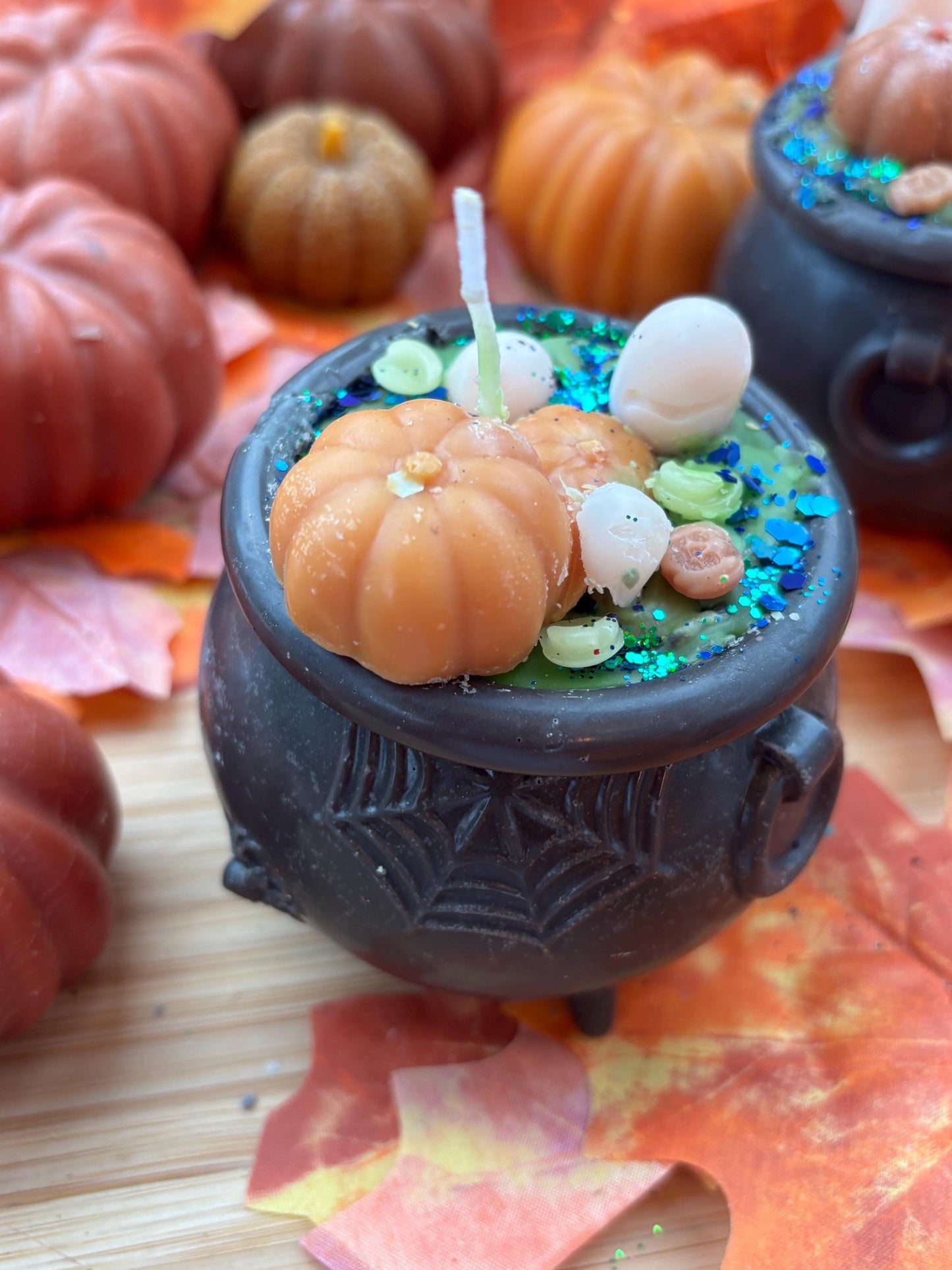 Cauldron candle, pumpkin spice scent. Autumn Decoration | Fall Witchy halloween candle crackling wick